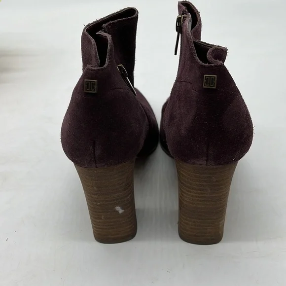 Ivanka Trump Carver Dark Red Suede Ankle Bootie Size 9.5. MCA2468E - Picture 4 of 9